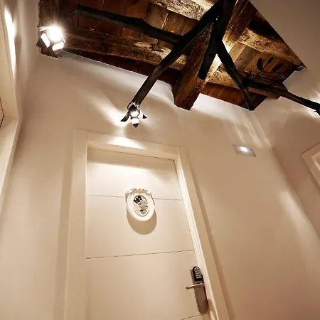 Gasthuis Basque Boutique 2*