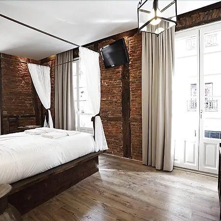 Pensión Basque Boutique By Gaiarooms 2*