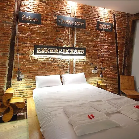 Basque Boutique By Gaiarooms Pensión 2*