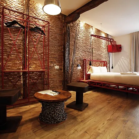 Basque Boutique By Gaiarooms Pensión 2*