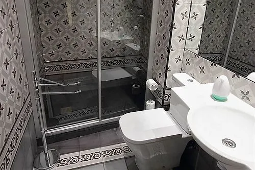 Pensión Basque Boutique 2*